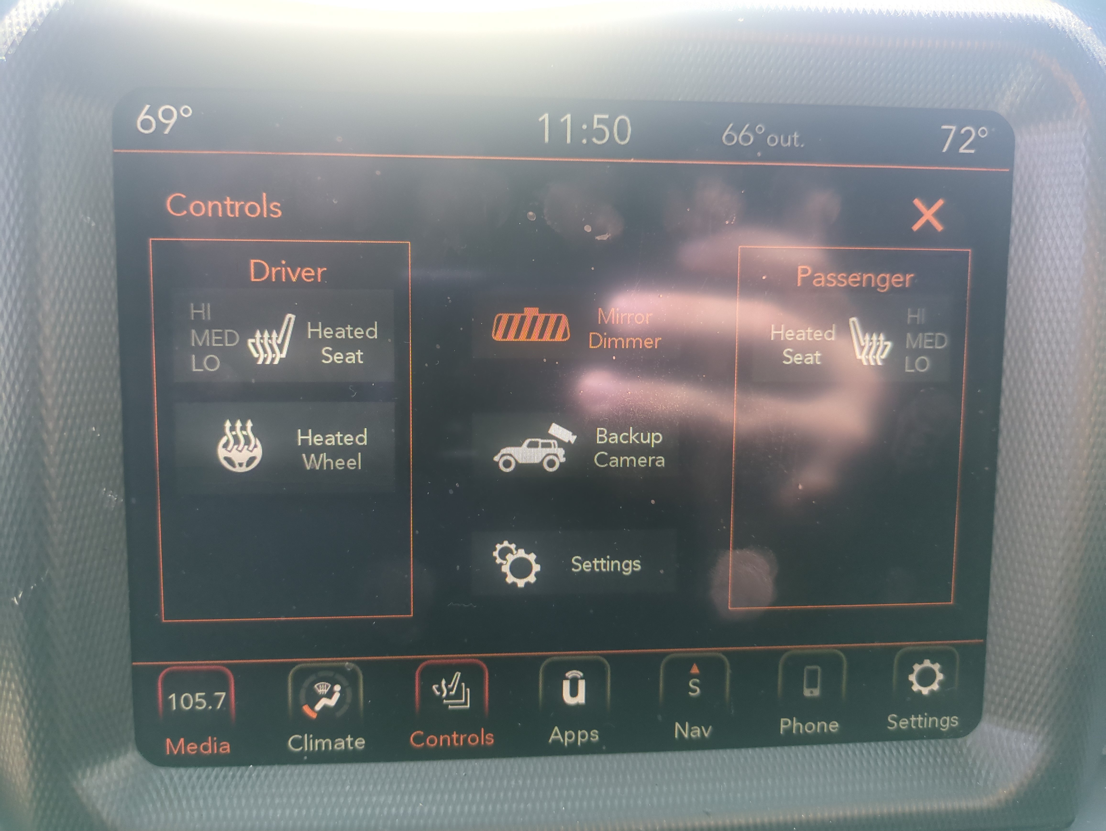 Used 2023 Jeep Wrangler Unlimited Sahara w/ Cold Weather Group AWD/4WD image 18