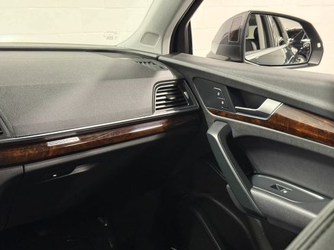 Used 2018 Audi Q5 2.0T Premium Plus w/ Premium Plus Package AWD/4WD image 42
