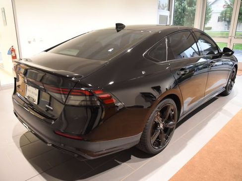 Used 2024 Honda Accord Sport image 4