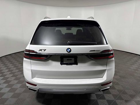 New 2026 BMW X7 xDrive40i image 2
