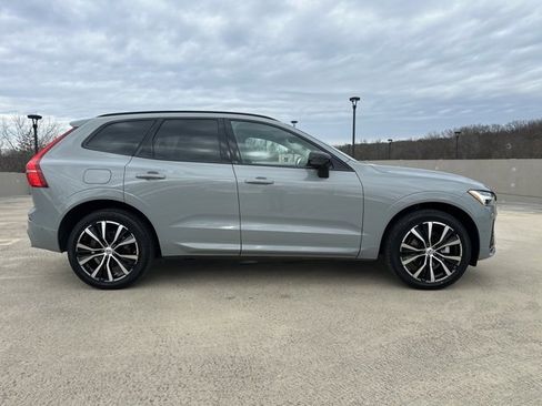 Certified 2025 Volvo XC60 B5 Plus image 10