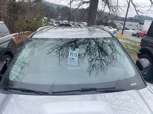 Used 2021 Ford Explorer Limited w/ Equipment Group 301A image 11