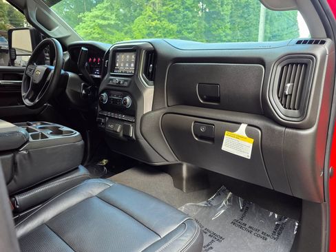 Used 2024 Chevrolet Silverado 2500 Custom w/ Custom Convenience Package AWD/4WD image 32
