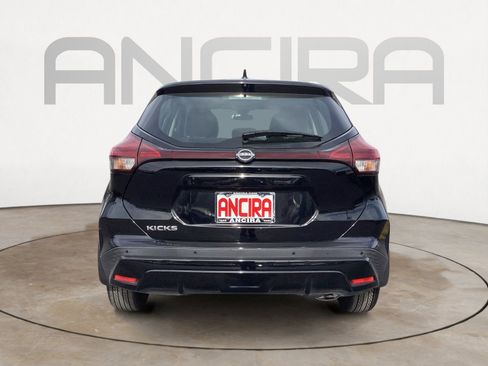 Used 2022 Nissan Kicks S image 13