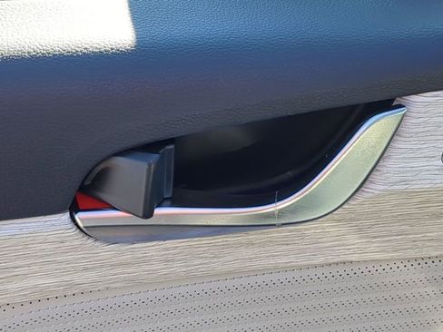 Used 2024 Hyundai Palisade Calligraphy image 16