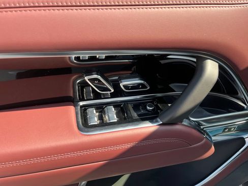 New 2026 Land Rover Range Rover SE AWD/4WD image 11