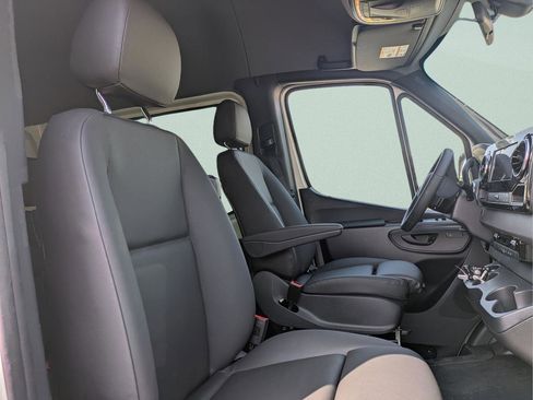 New 2025 Mercedes-Benz Sprinter 2500 image 7