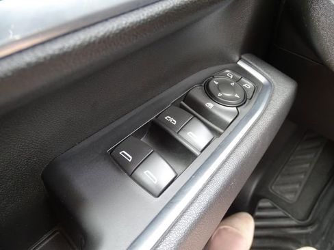 Certified 2025 Chevrolet Silverado 2500 LT w/ Convenience Package image 21