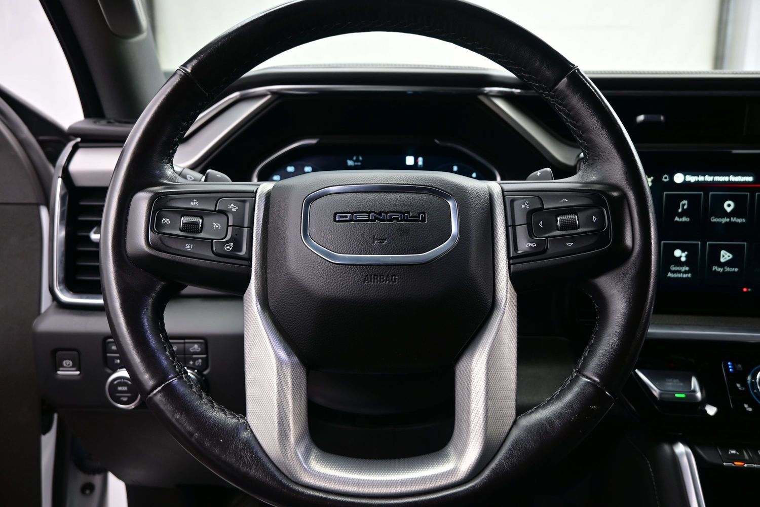 Used 2023 GMC Sierra 1500 Denali w/ Technology Package AWD/4WD image 22