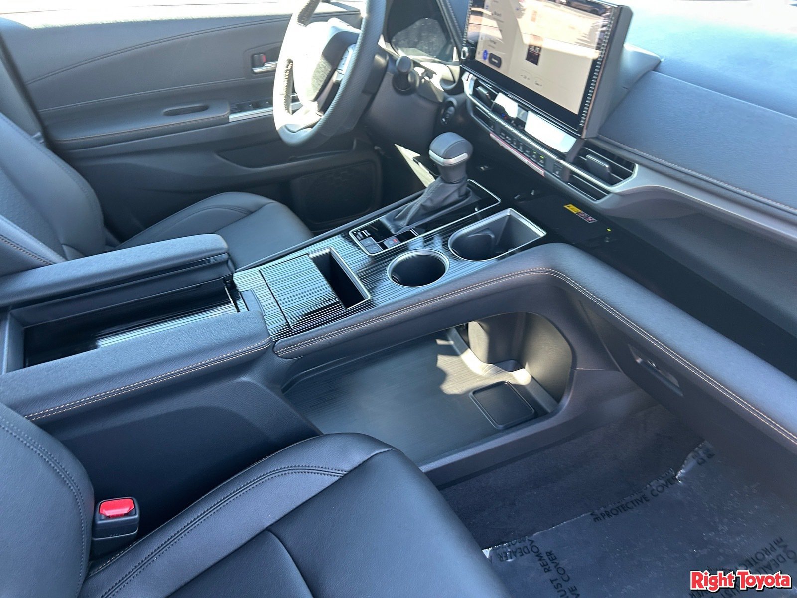 New 2026 Toyota Sienna XLE Woodland Edition AWD/4WD image 13