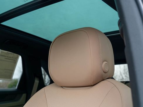 Certified 2024 Porsche Cayenne image 32