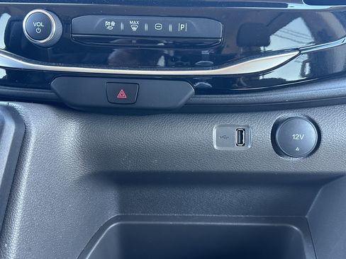 Used 2024 Ford Transit 350 XLT image 30