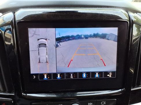 Used 2021 Chevrolet Traverse RS AWD/4WD image 18