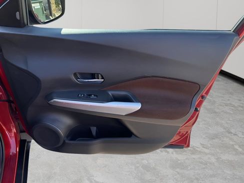 Used 2019 Nissan Kicks SR w/ Exterior Package image 13