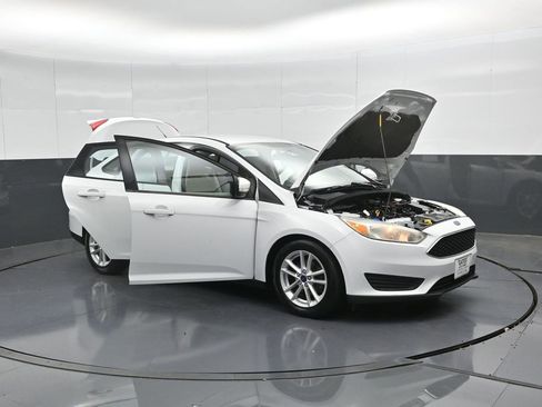 Used 2015 Ford Focus SE image 50