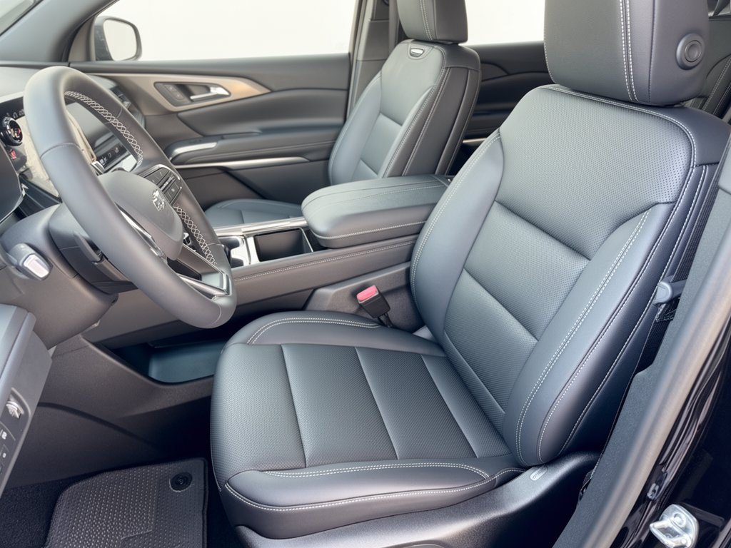 New 2027 Chevrolet Traverse RS FWD image 5