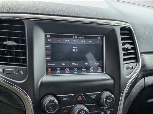 Used 2021 Jeep Grand Cherokee Laredo AWD/4WD image 18