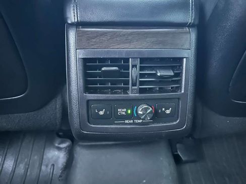 Used 2017 Toyota Avalon XLE image 20