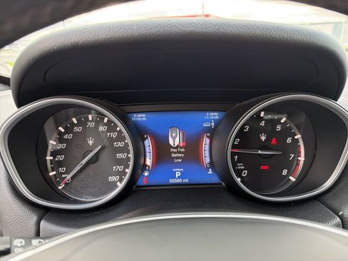 Used 2019 Maserati Levante image 13