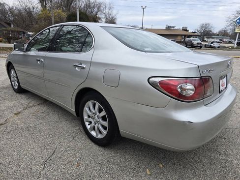 Used 2002 Lexus ES 330 w/ Premium Pkg FWD image 4