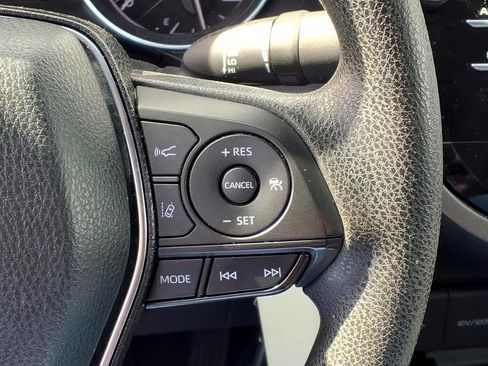 Certified 2020 Toyota Camry LE image 23