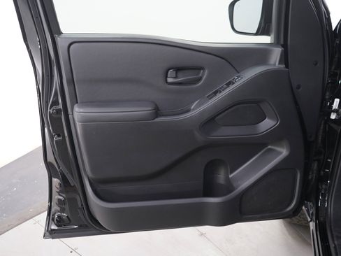 Used 2022 Nissan Frontier S w/ Technology Package AWD/4WD image 21