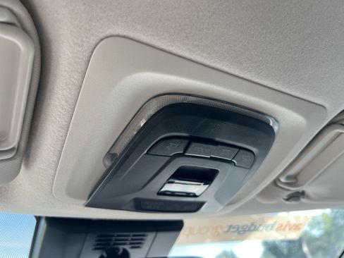 Used 2025 Toyota Corolla LE FWD image 30