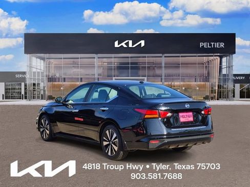 Used 2021 Nissan Altima 2.5 SV FWD image 4