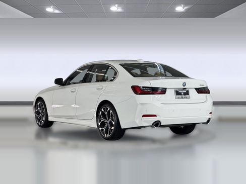 Used 2026 BMW 330i Sedan w/ Premium Package RWD image 3