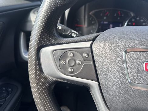 Used 2024 GMC Terrain SLE AWD/4WD image 11