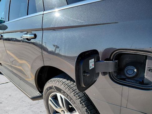 Used 2024 Ford Expedition Limited AWD/4WD image 25