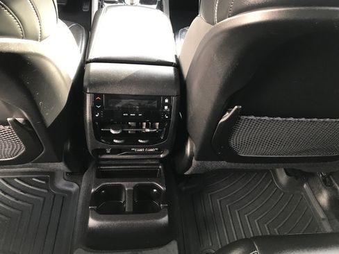 Used 2021 Jeep Grand Cherokee L Limited w/ Luxury Tech Group II image 15