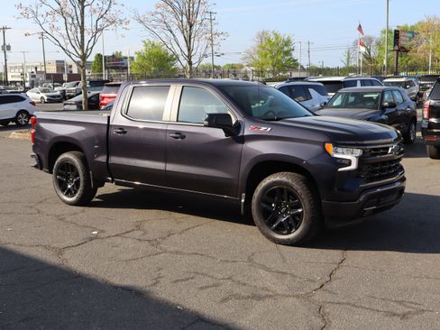 Used 2024 Chevrolet Silverado 1500 RST w/ Convenience Package II image 2