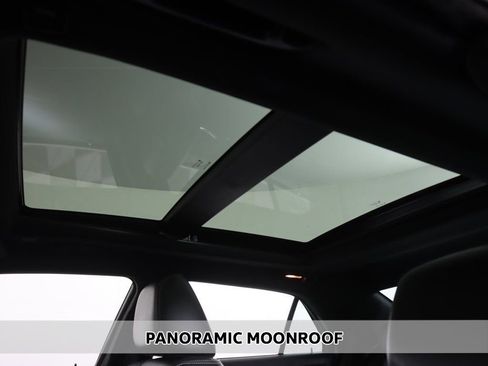 Used 2023 Chrysler 300 S image 4