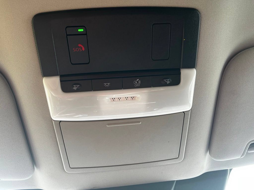 Used 2025 Nissan Pathfinder SV AWD/4WD image 21