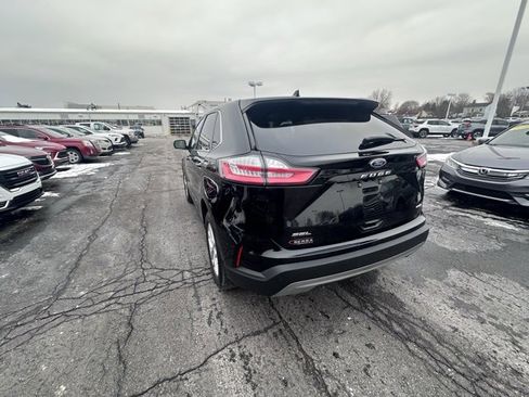 Used 2023 Ford Edge SEL w/ Convenience Package image 3
