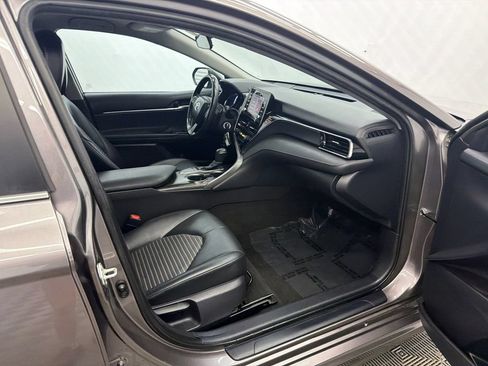 Used 2024 Toyota Camry SE FWD image 14