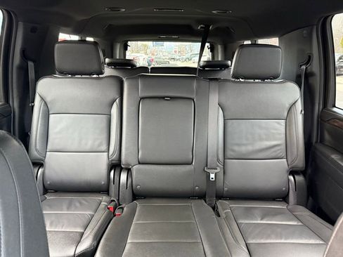 Used 2024 Chevrolet Suburban LT image 22