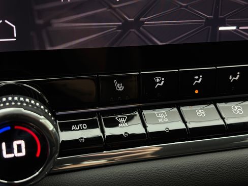 New 2026 GMC Canyon Elevation w/ Convenience Package AWD/4WD image 5