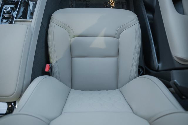 New 2027 Volvo XC90 B6 Plus AWD/4WD image 33
