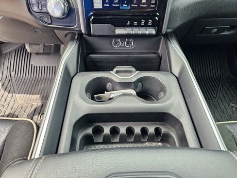 Used 2022 RAM 1500 Laramie w/ Sport Appearance Package AWD/4WD image 27