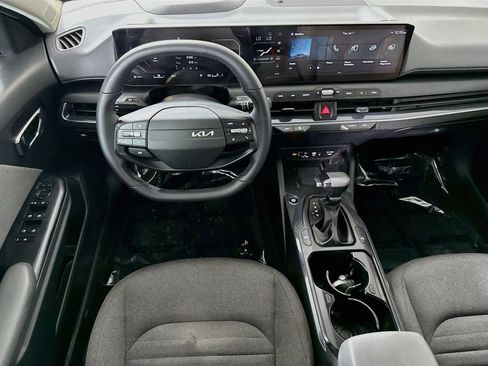 Used 2025 Kia K4 EX FWD image 17