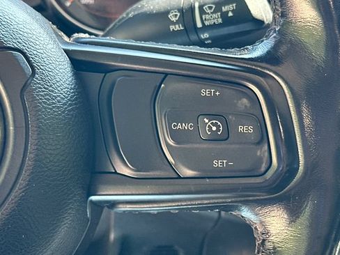 Used 2021 Jeep Gladiator Sport AWD/4WD image 26