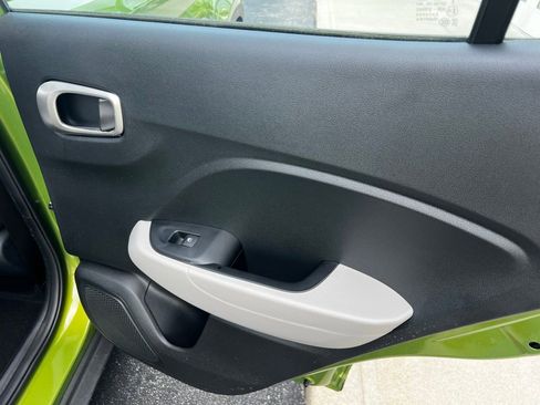 Certified 2024 Hyundai Venue SEL FWD image 33