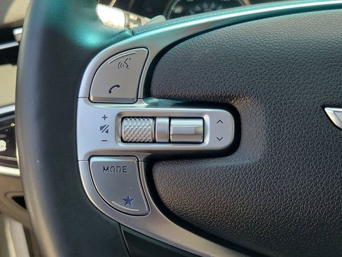 Certified 2025 Genesis GV70 2.5T AWD/4WD image 22