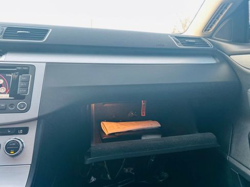 Used 2014 Volkswagen CC Sport image 36