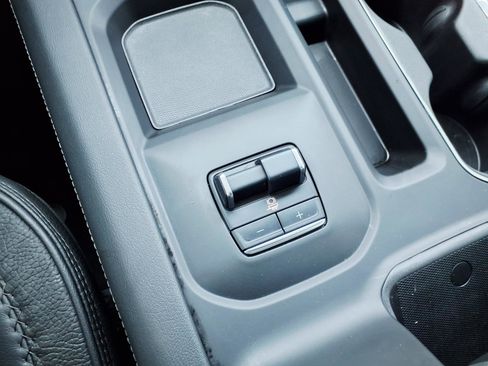 Certified 2025 GMC Sierra 2500 Denali image 25