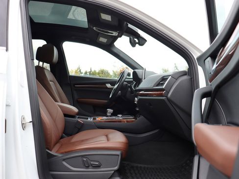 Used 2018 Audi Q5 2.0T Premium Plus w/ Premium Plus Package image 16