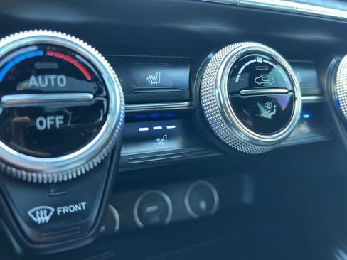 Used 2023 Genesis G70 3.3T w/ Sport Prestige Package image 21