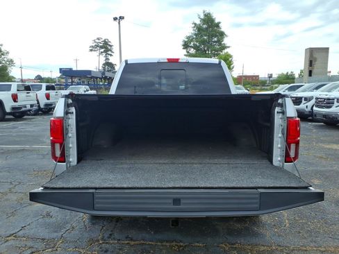 Used 2019 Ford F150 Lariat RWD image 5